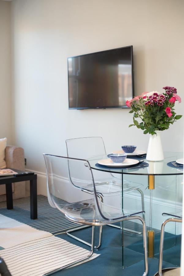 Capital Sloane Street Studio With Balcony Лондон Екстер'єр фото