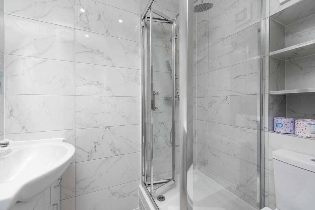 Capital Sloane Street Studio With Balcony Лондон Екстер'єр фото